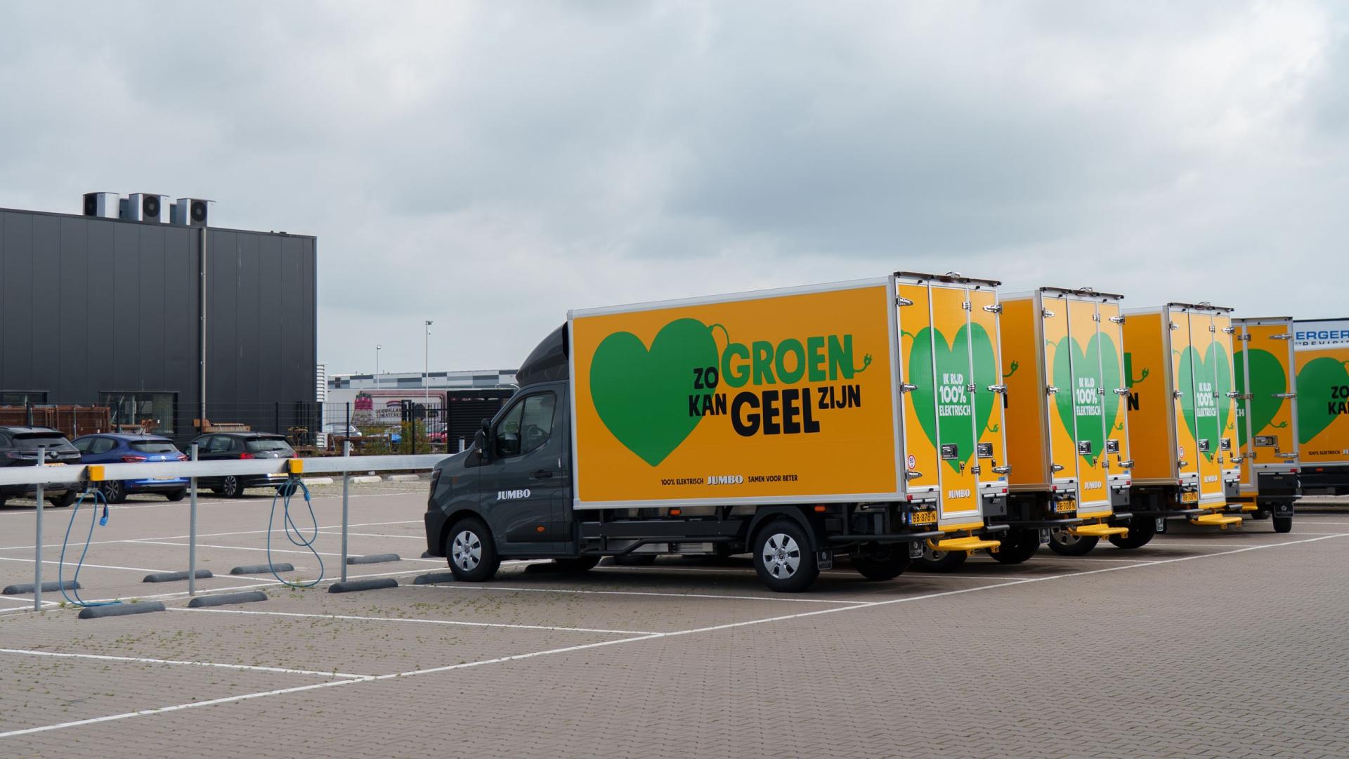 Renault-levert-Master-E-Tech-electric-aan-Jumbo-voor-duurzamere-bezorging-boodschappen